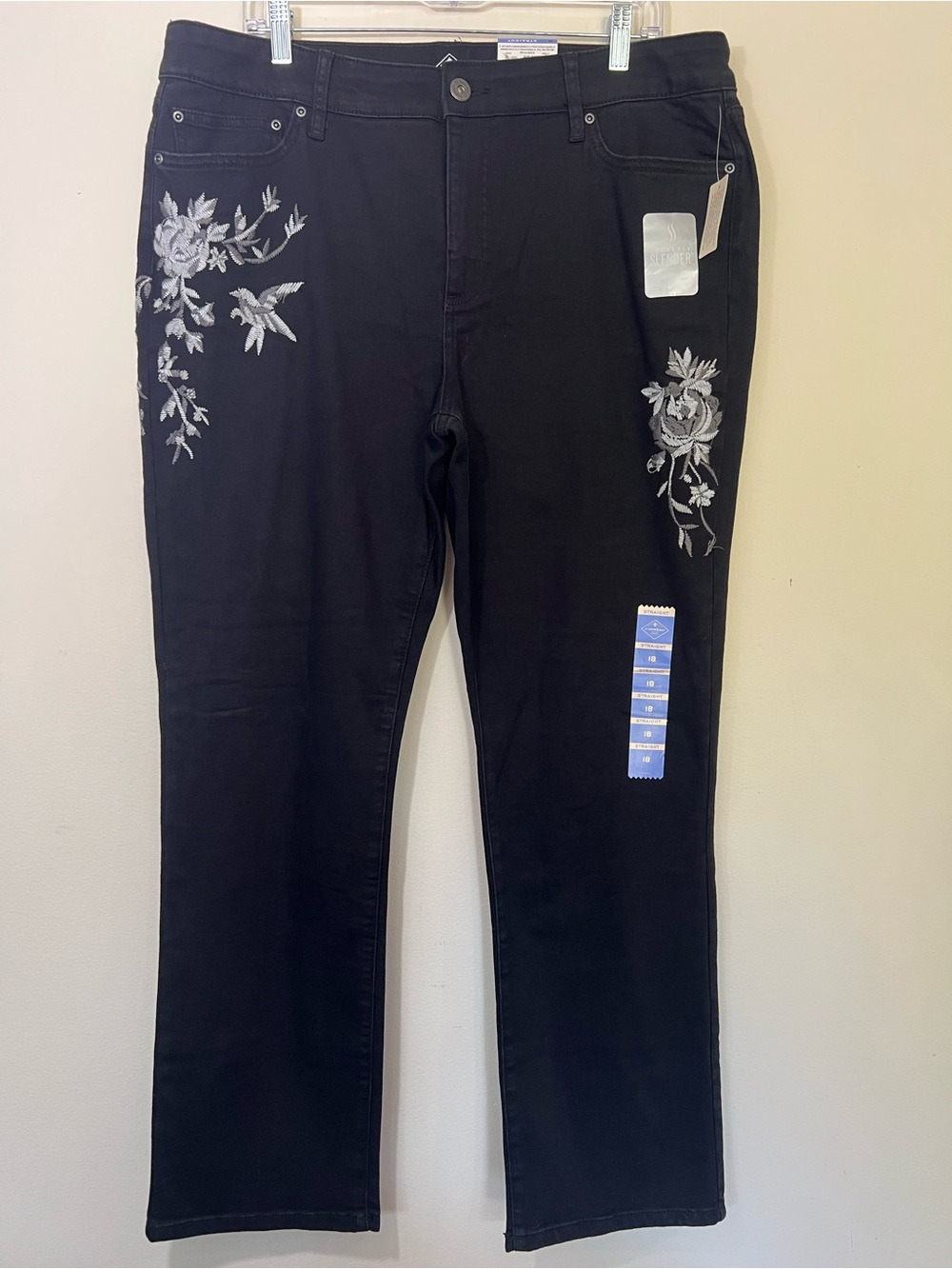 St. John’s Bay Comfort Stretch Black Black Embroidered Size 18 Straight Leg Jean